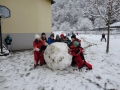 Schnee im Schulgarten