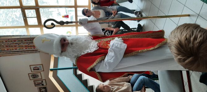 Besuch von Bischof Nikolaus