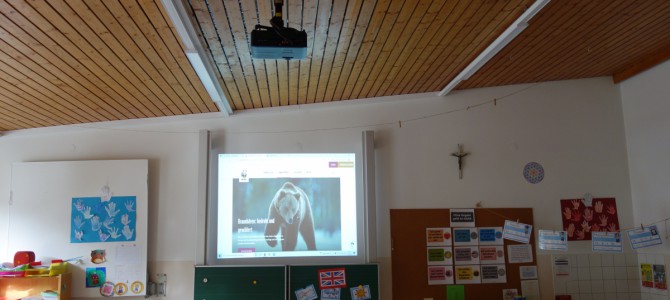 Beamer und Laptops für alle Klassen