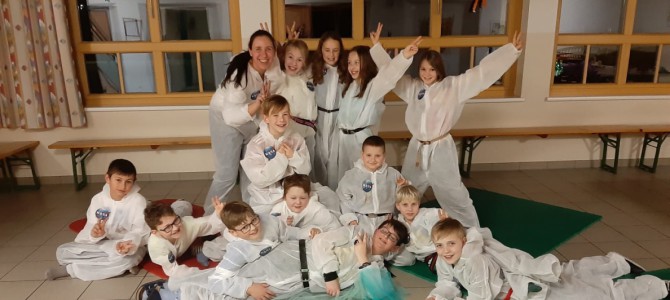 Lesenacht der 4. Schulstufe zum Thema „Auf in den Weltraum“
