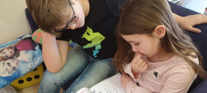 Gemeinsames Leseprojekt der 1. und 4. Schulstufe